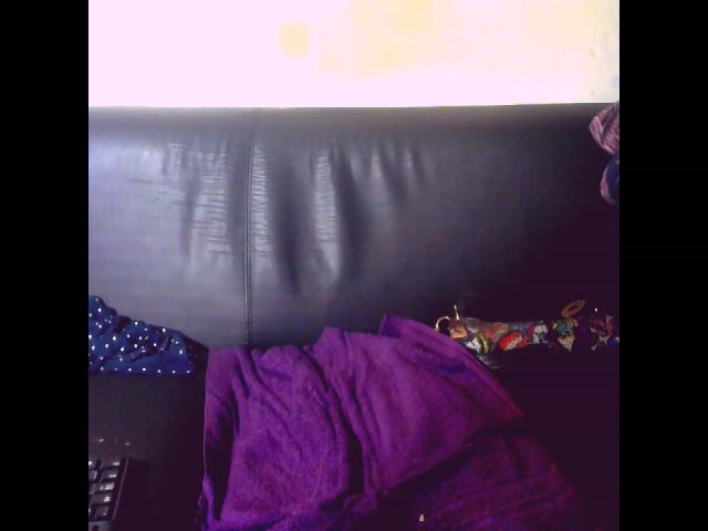 Live sex webcam photo for Sexygeny #257680396