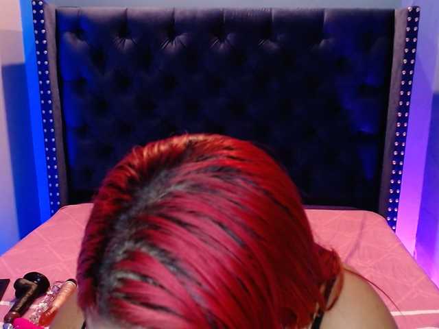 Live sex webcam photo for AnnieBellerou #242574616