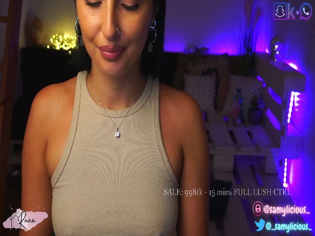 Live sex webcam photo for Runa__ #254247926