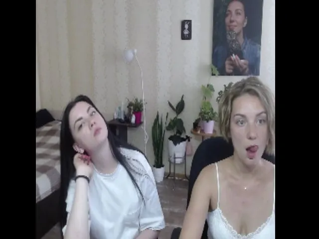 Live sex webcam photo for UrBlack_Kitty #253445968