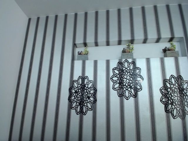 Live sex webcam photo for Charlotte_LW #263297604