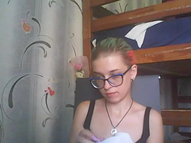 Live sex webcam photo for malvinella #258131223