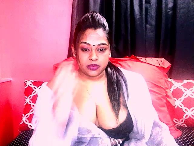 Live sex webcam photo for Indianstorm4u #255699174