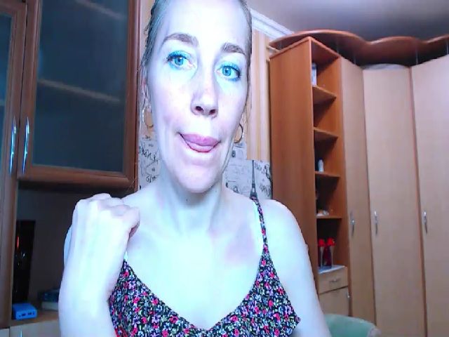 Live sex webcam photo for Oly_nice_ #255084556