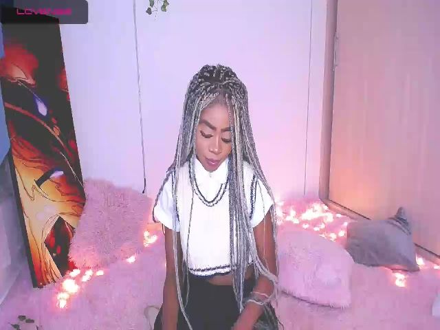 Live sex webcam photo for Aria_brown_ #256011136