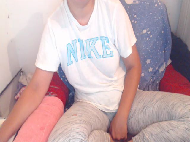 Live sex webcam photo for Carlastar00 #262412565