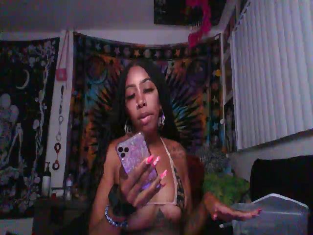 Live sex webcam photo for hennyhoneypot #255027065