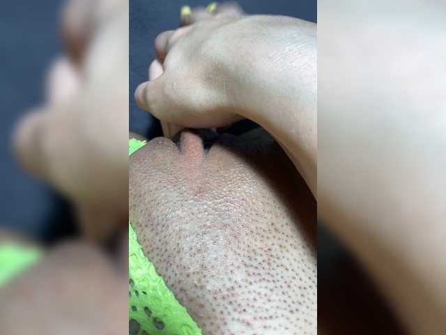 Live sex webcam photo for LolaSyde #253247356