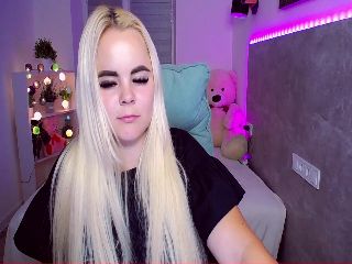 Live sex webcam photo for Jenni__fer #251664272