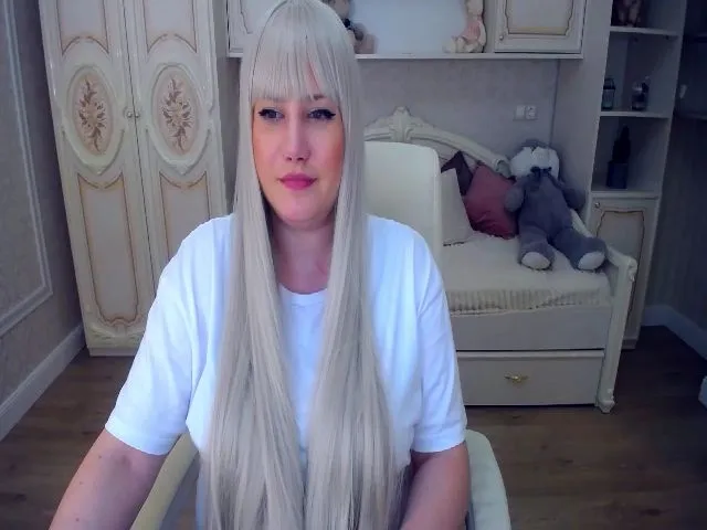 Live sex webcam photo for VeritableGirl #252756199