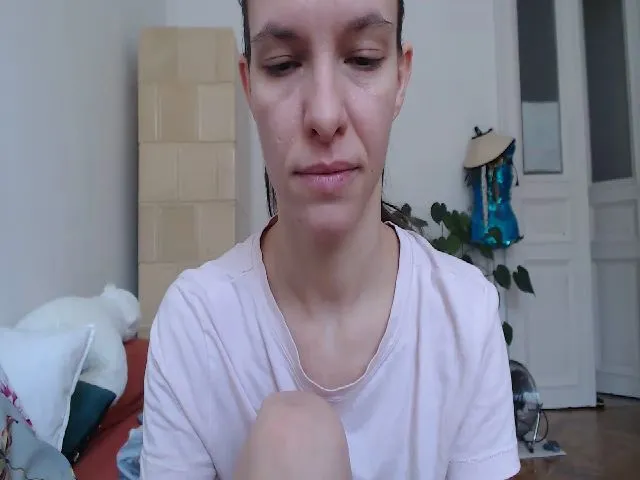 Live sex webcam photo for PetitePinkie #258134485