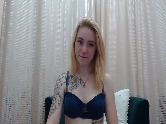 Live sex webcam photo for RedBerryy #253643563