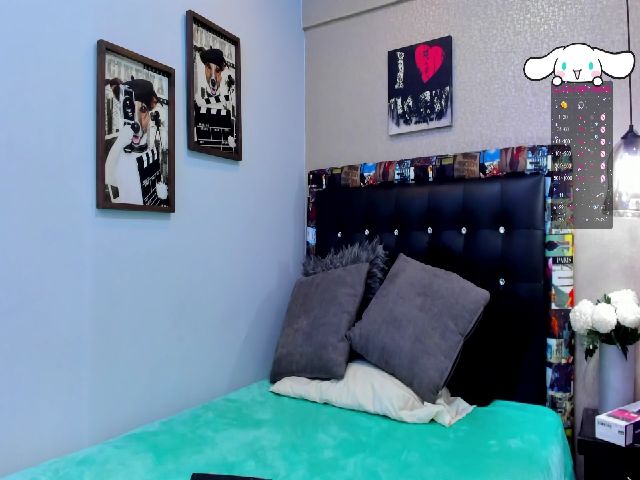 Live sex webcam photo for KallyMyller #261772223