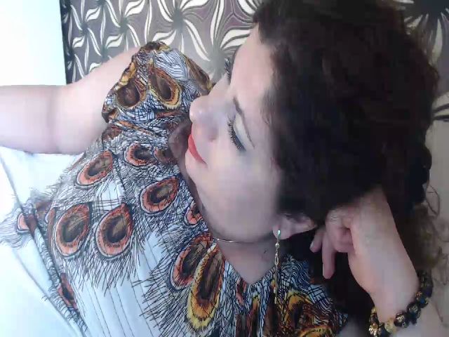 Live sex webcam photo for MilenaDivine #253131736