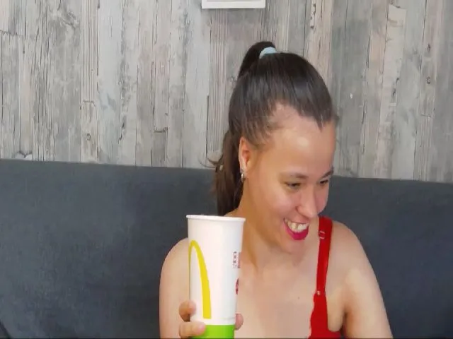 Live sex webcam photo for SimplyJoy #254300930