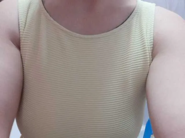 Live sex webcam photo for Mikkai #241116390