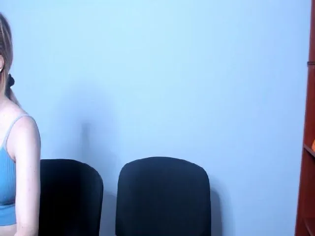 Live sex webcam photo for YourMissMasha #255269370