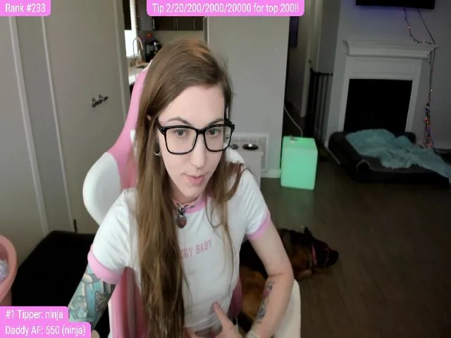 Live sex webcam photo for TheSharkQueen #254591628