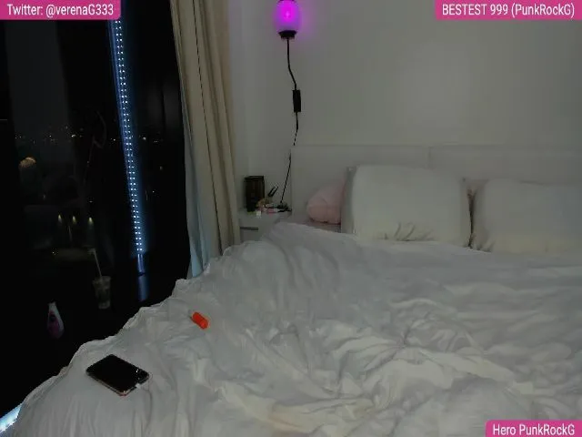 Live sex webcam photo for VerenaG #264121948