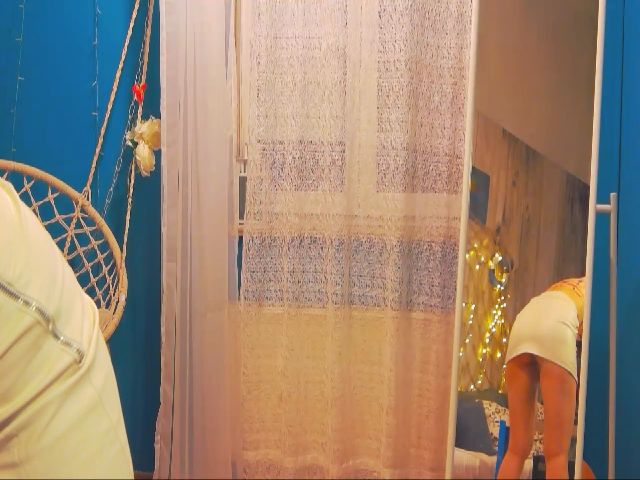 Live sex webcam photo for MissAracely #264421756