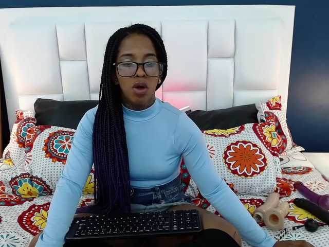 Live sex webcam photo for samantaafox #251134637