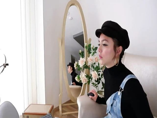 Live sex webcam photo for Anne_boleyn_ #254525361