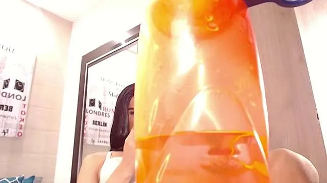 Live sex webcam photo for ZoeBeautyx #245061384