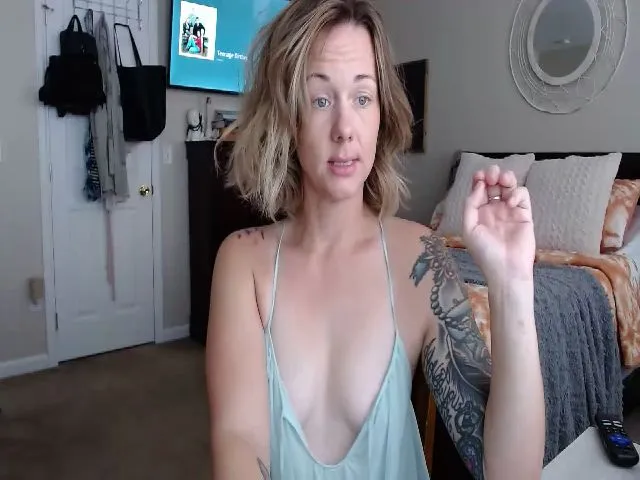 Live sex webcam photo for AvaWynn #259438343