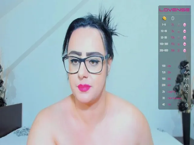 Live sex webcam photo for Lore__ #256512361