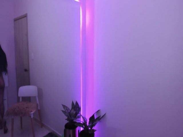 Live sex webcam photo for Sweet__Teen #252619860