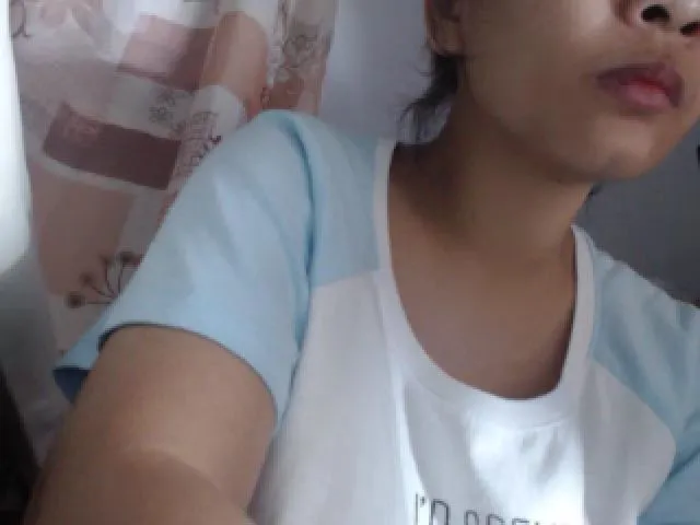Live sex webcam photo for HotpukiLuver #252929979