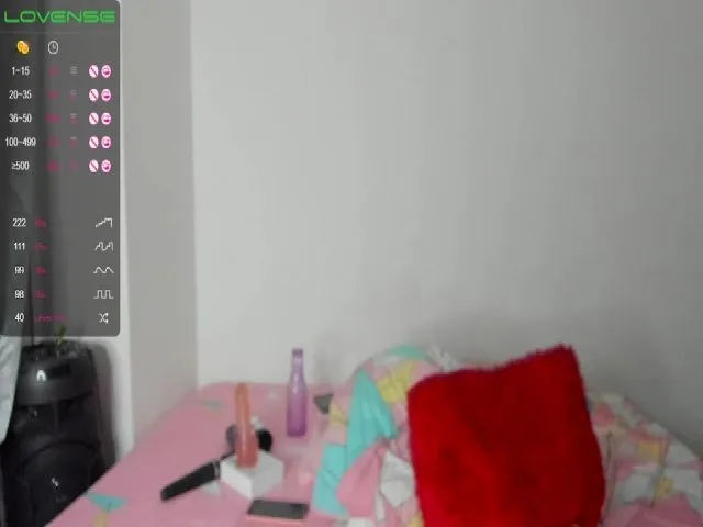 Live sex webcam photo for Rubi_26_ #257995457