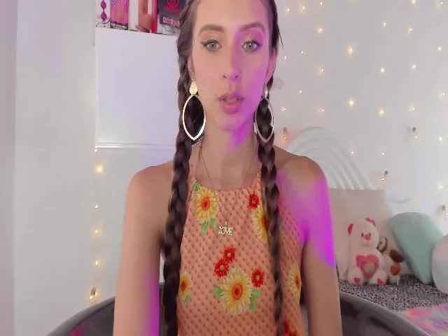 Live sex webcam photo for AlessaKitty #254249186