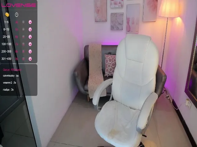 Live sex webcam photo for MillyMorgan #258194352