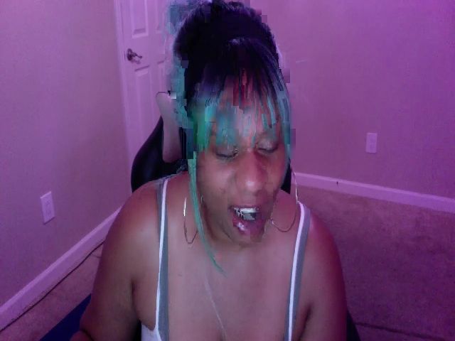 Live sex webcam photo for Juiciikulture #264578530