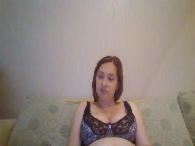 Live sex webcam photo for Samiliyah #264844300