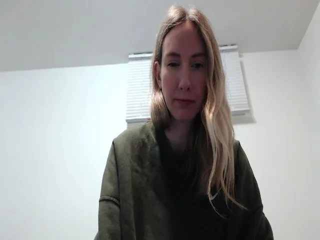 Live sex webcam photo for Strwberrymoon #252912937