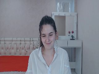 Live sex webcam photo for LiliBrendon #251900782