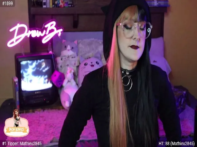 Live sex webcam photo for DrewBerries #252304838