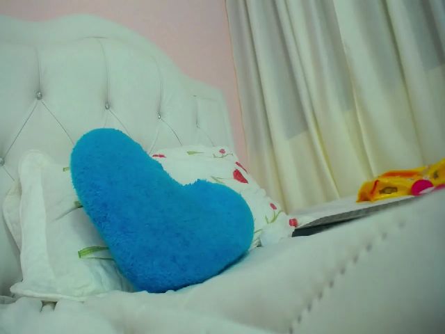 Live sex webcam photo for Petite_camila #287864415