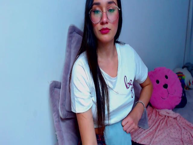 Live sex webcam photo for Kloe_black #258404825