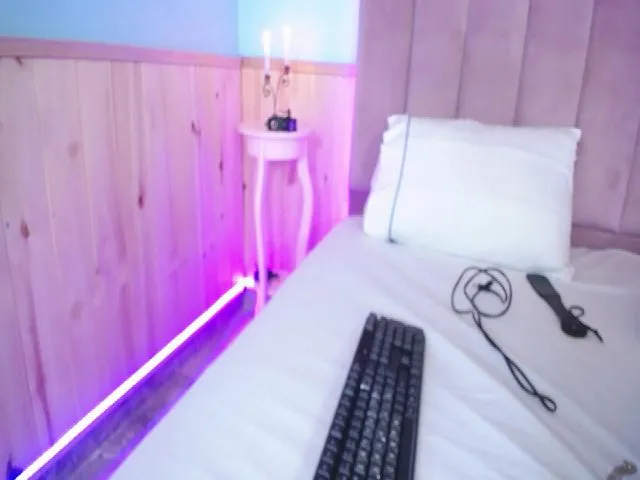 Live sex webcam photo for HardorDie #258261096
