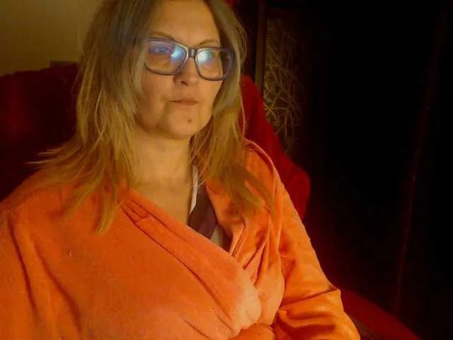 Live sex webcam photo for DivineBlond #287956529
