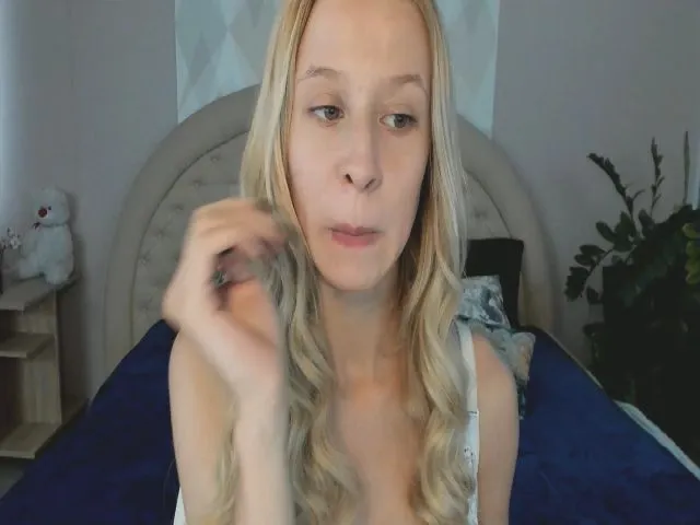 Live sex webcam photo for Tery_Hether #264970682