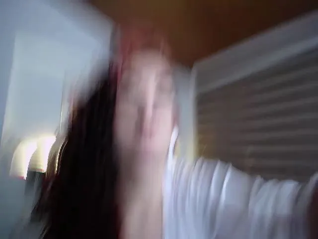 Live sex webcam photo for Cristal_19 #253735141