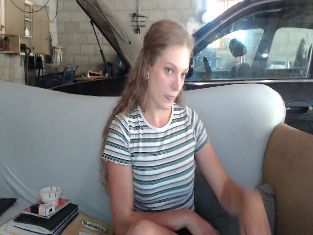 Live sex webcam photo for Scarlettfire1 #265541336