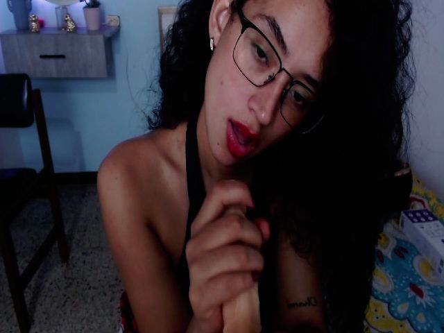Live sex webcam photo for Jade_lee88 #254410567