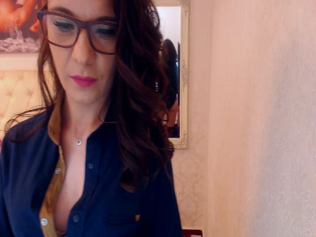 Live sex webcam photo for AlishaPacari #256031577