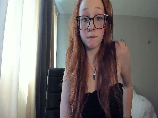 Live sex webcam photo for Haileystormxo #252872419