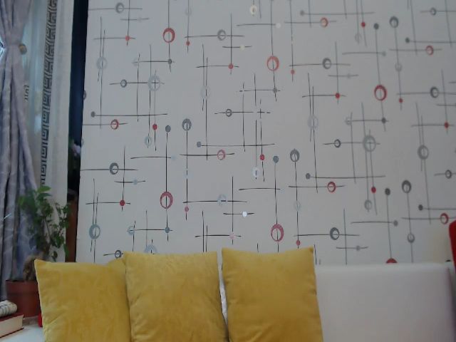 Live sex webcam photo for AngelSmilea4U #262252946